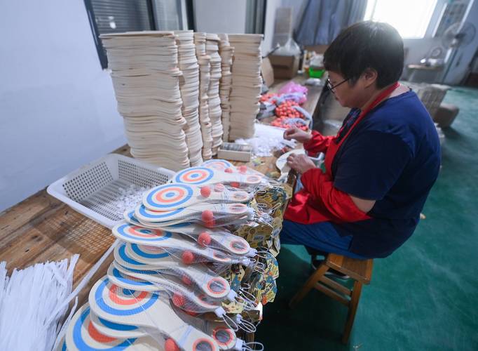 浙江云和积极推进木制玩具特色产业发展